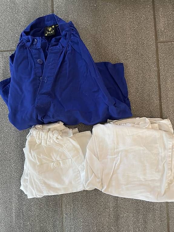 Costumes: Kinder Waggis Kostüme – D'occasion à Gelterkinden par hel_j2b6 2
