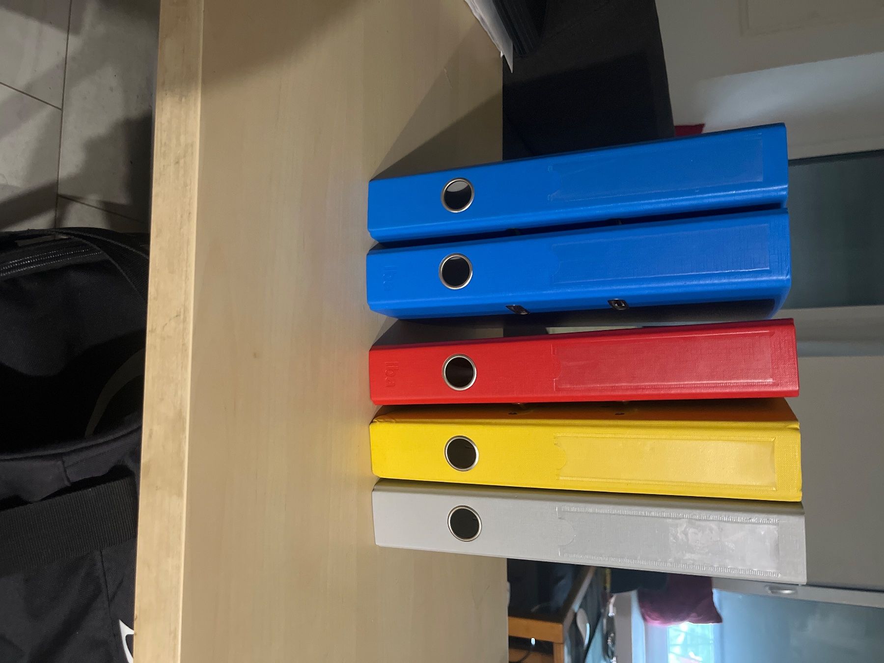 Raccoglitori: 5 classificatori colorati – Usato da Caslano venduto da chr_5lkj
