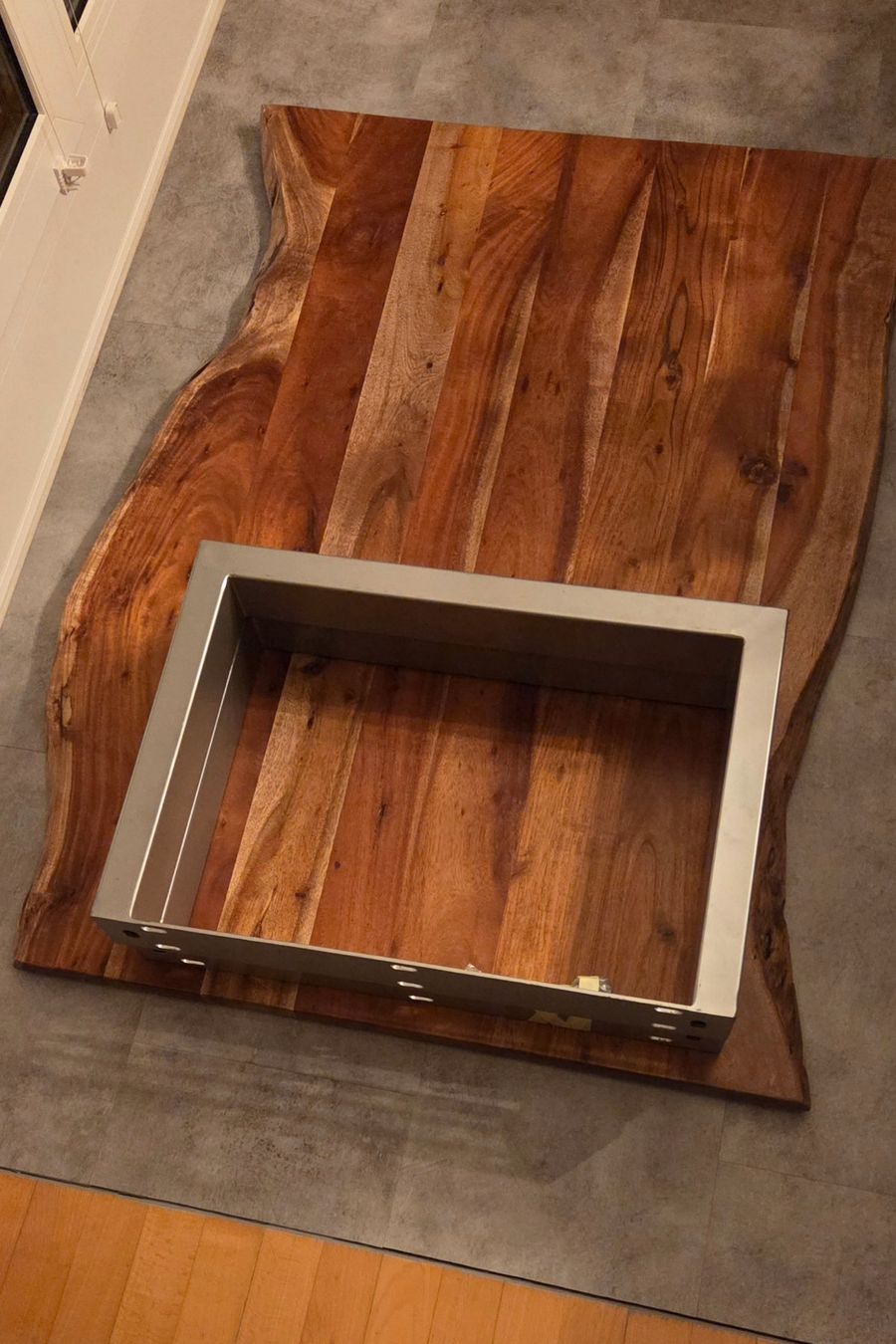 Tische: Massiver Couchtisch – Gebraucht aus Sirnach von ric_7rvj 1