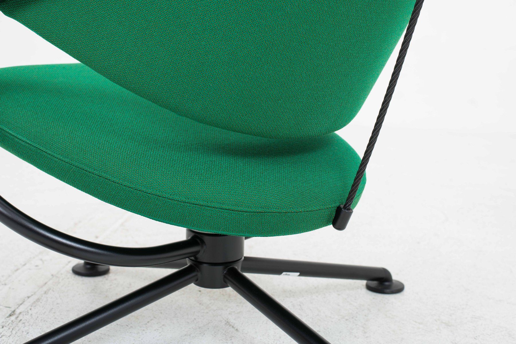 Vitra Poltrone: Vitra Citizen Lowback Sessel von Konstantin Grcic – Usato da Zürich venduto da STUZH38 3
