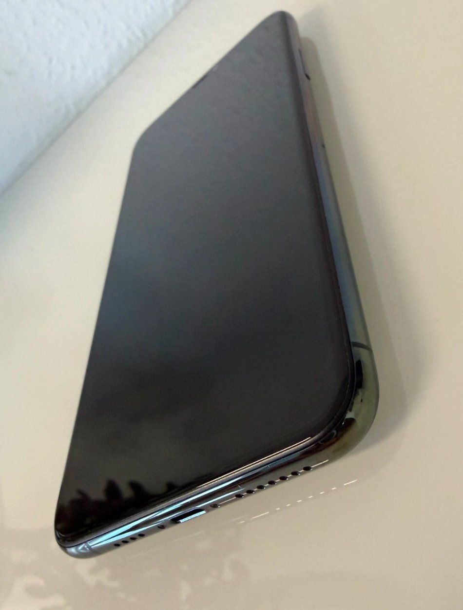 Apple Telefoni cellulari / Smartphones: iPhone 11 Pro Max (64GB) Akku 93% – Usato da Luzern venduto da Waince786 2