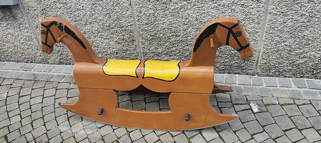 Altre altalene da giardino: Schauckelpferd – Usato da Altdorf UR venduto da Baere.58 1