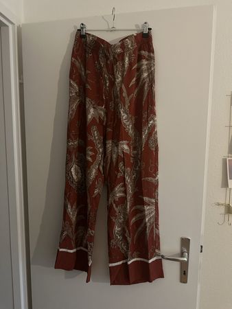Hosen Damen Rot mit Muster Grösse M neu