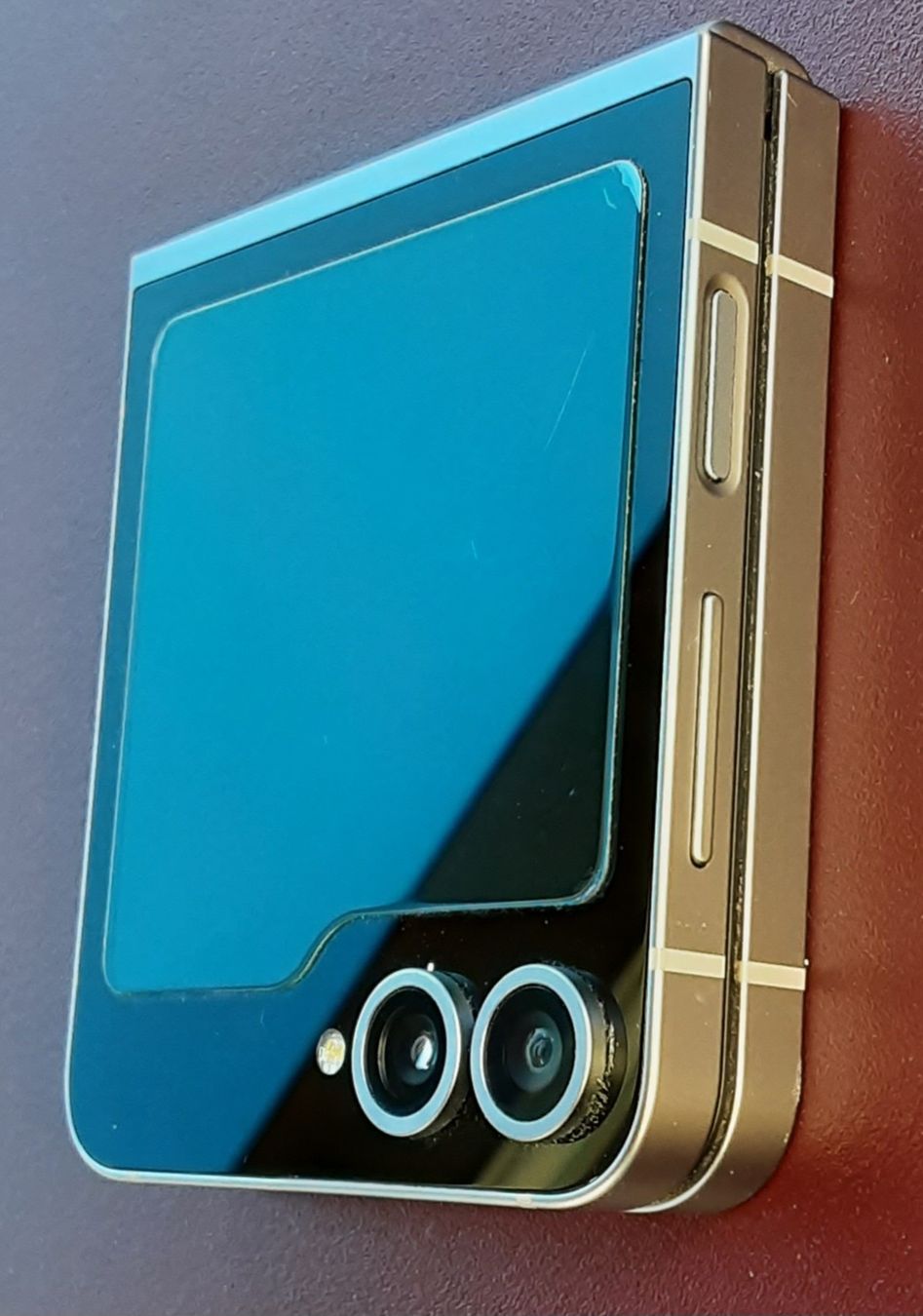 Samsung Handys / Smartphones: Galaxy Z Flip 6 – Gebraucht aus Valeyres-sous-Rances von Untitled