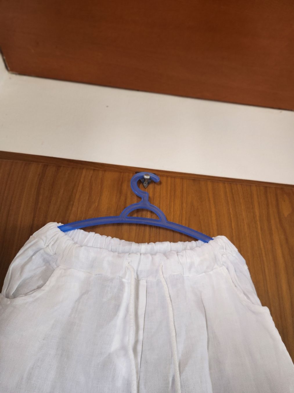 Pantaloni: Pantalon en lin blanc taille élastique  M/L – Usato da Niedergösgen venduto da Eva2410 3