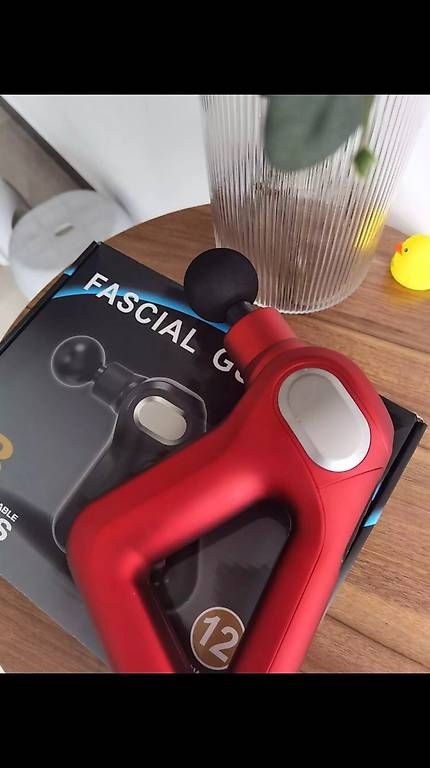 Dispositivi per massaggi: Massagegerät- Massage Gun – Nuovo e nell'imballaggio originale da St. Gallen venduto da podvinicka2 3