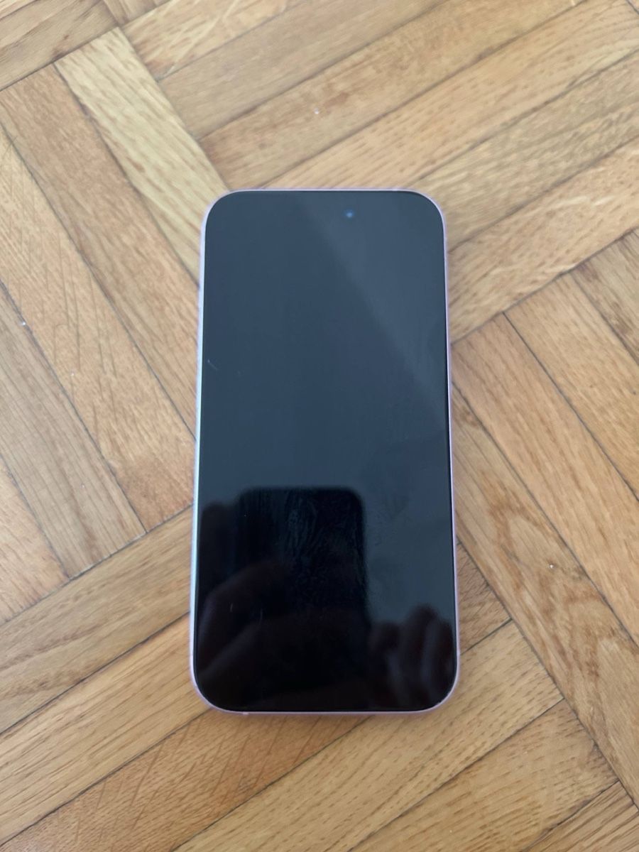 Apple Telefoni cellulari / Smartphones: iPhone 15 256GB rose – Usato da Ecublens VD venduto da Alan2026 1