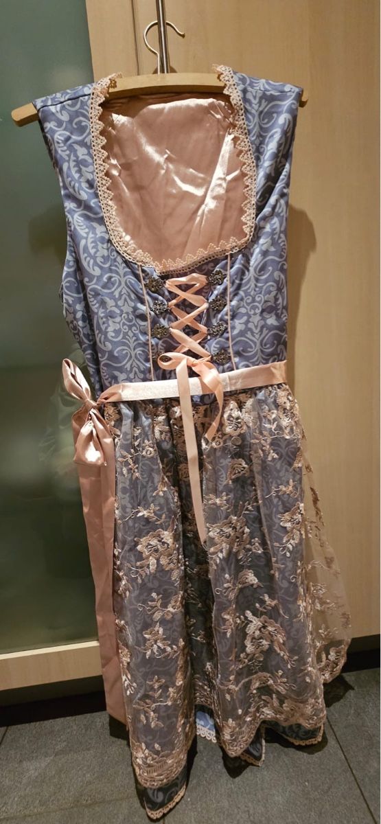 Vestiti: Dirndl blau-rosa mit Satinband   – Usato da Gohl venduto da ele_8v9v