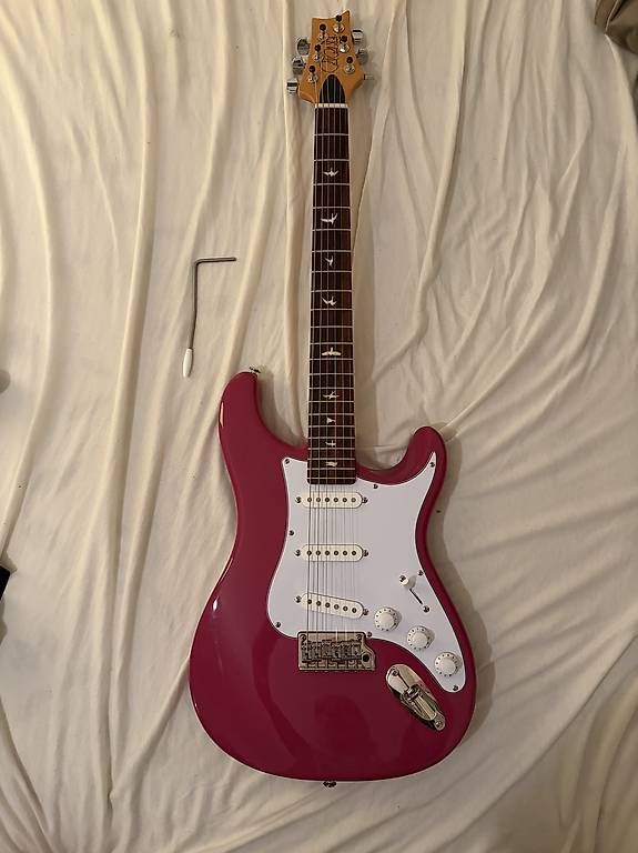 PRS Strumenti musicali: PRS Silver Sky SE Dragon Fruit – Nuovo (secondo la descrizione) da Zürich venduto da Emaille123