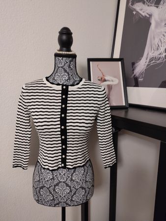 ZARA - Cardigan mit Faux-Pearls, Gr, XS/S