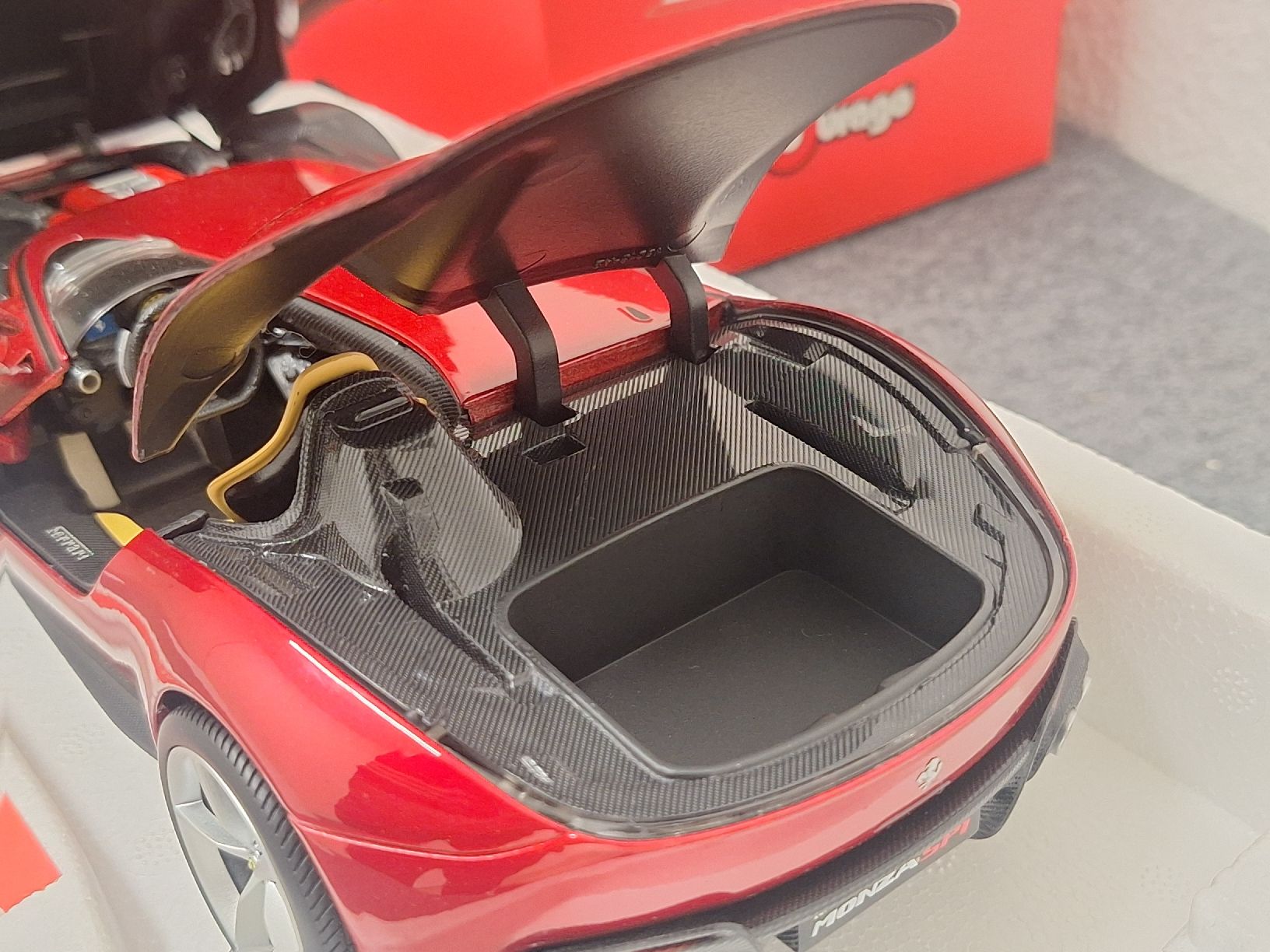 Bburago Modellini d'auto: Bburago Ferrari Monza SP1 1/18  – Nuovo (secondo la descrizione) da Grüt (Gossau ZH) venduto da wisdomio7 6
