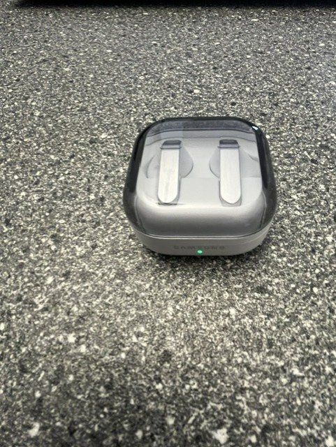 Samsung Cuffie: Samsung galaxy buds 4 – Nuovo (secondo la descrizione) da Vallamand venduto da noellebaudin75 1