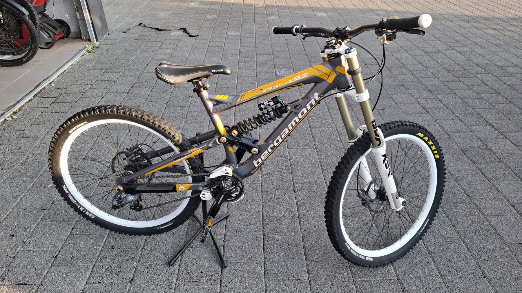 Bergamont Velos: MTB Downhill BERGAMONT STRAITLINE 8.2 – Gebraucht aus Champoz von pie_lzm5 3