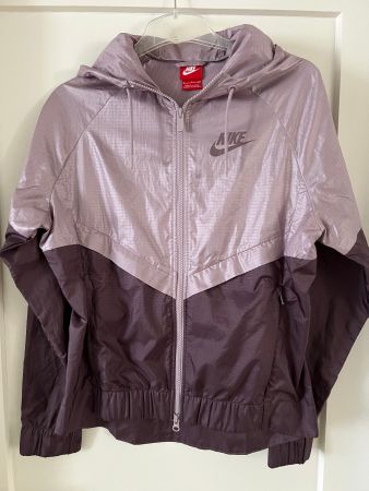 Nike Windbreaker Jacke lila zweifarbig Gr. S guter Zustand