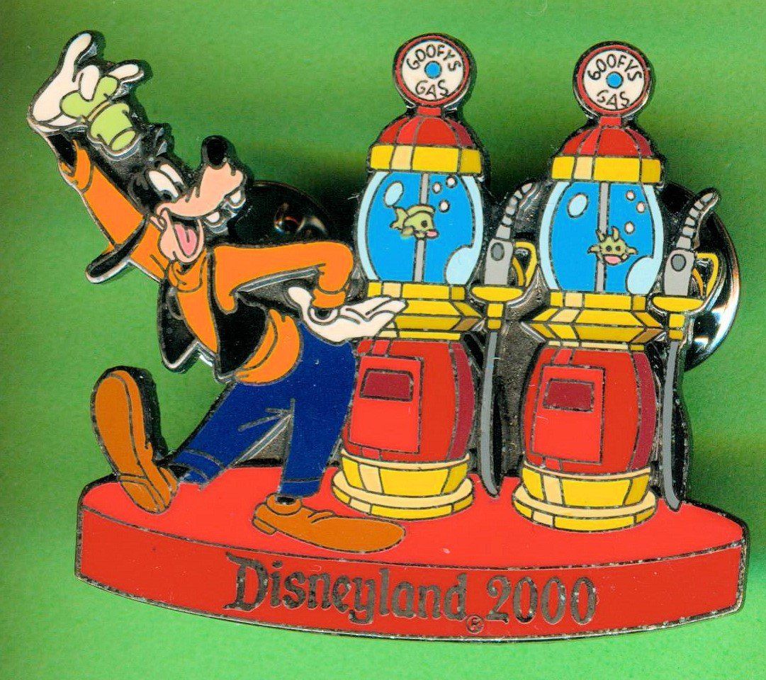 Disney Placchette & Badge: DISNEY  GOOFY  Tankstelle – Usato da Winterthur venduto da Sammleroase