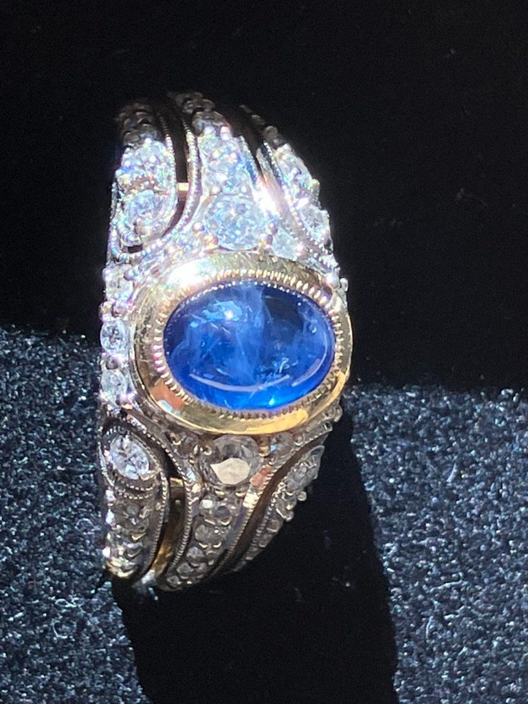 Anelli: Königlicher Ring Gold-Saphir – Usato da Elgg venduto da marsupilamaya 8