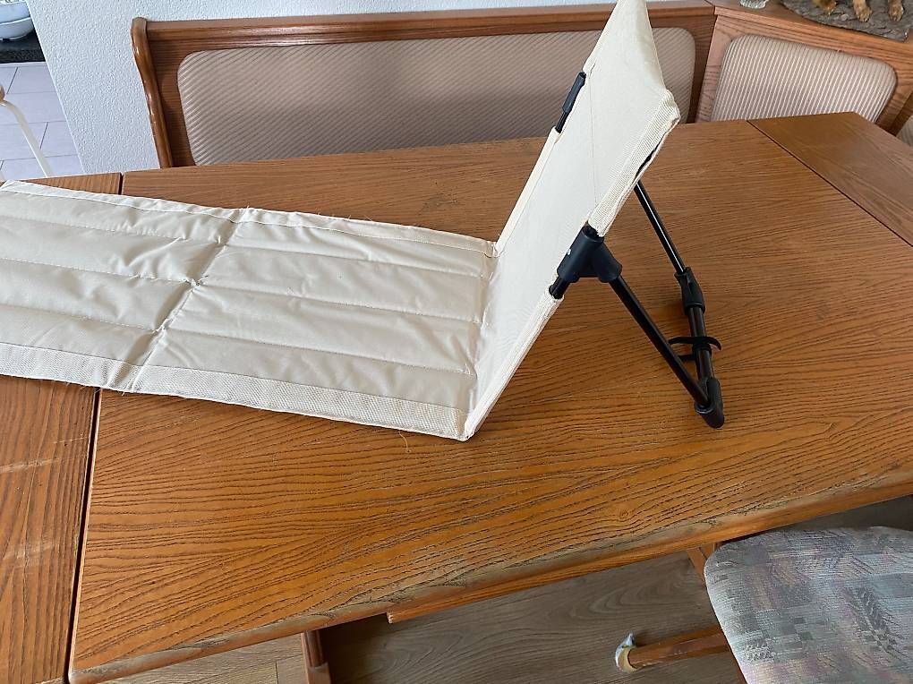 Chaises hautes: Sitz mit Rückenlehne – D'occasion à Strengelbach par Luftschutzsoldat