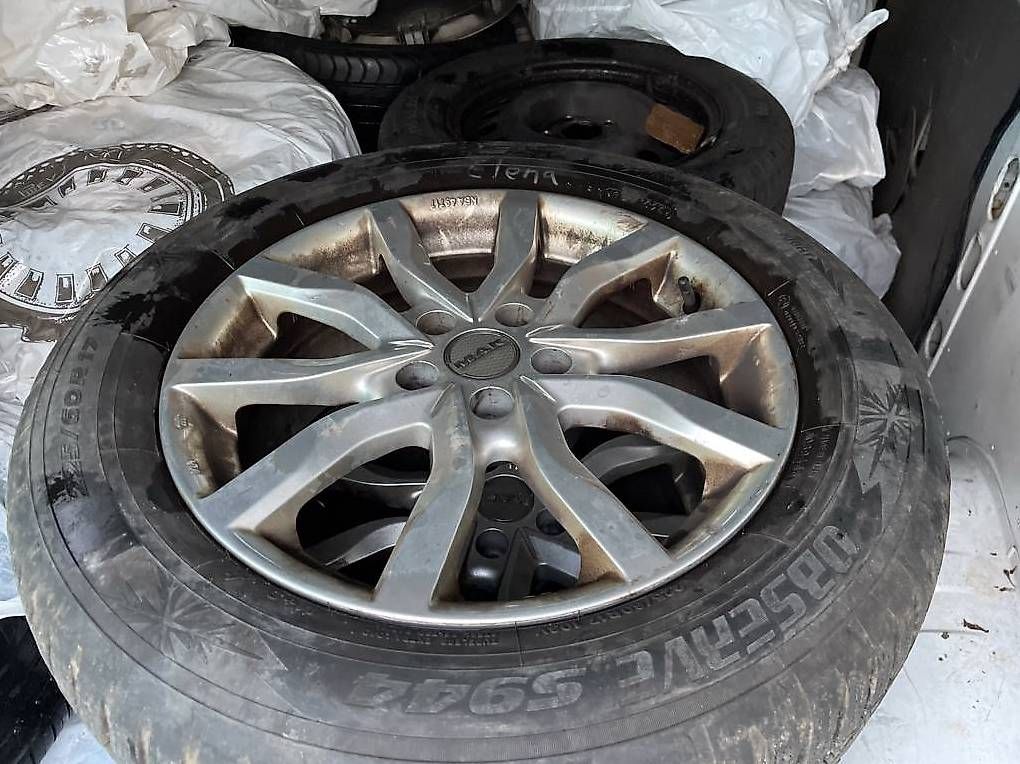 Jeep Pneumatici & Ruote complete: Roues hiver jeep Cherokee – Usato da Le Landeron venduto da Xman83