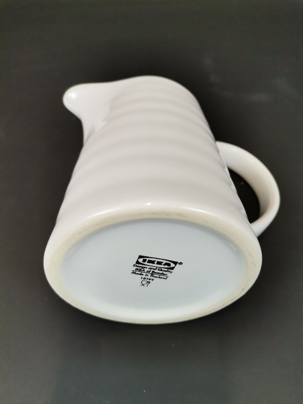 Ikea Caraffe: IKEA weisses Milchkännchen ca. 0.4 l – Usato da Schaffhausen venduto da Restwert_SH 3