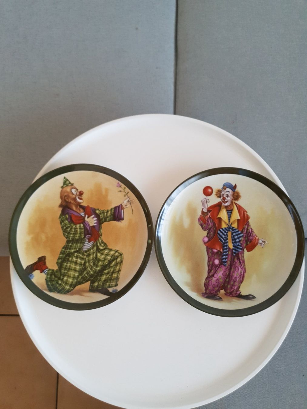 Teller: 70-80er J. Schweiz Sevelen" Ottlinger " 2 Wandteller Clown – Gebraucht aus Savièse von qm2710