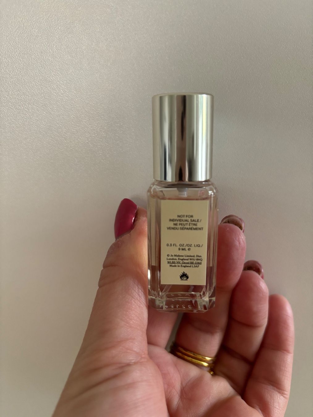 Jo Malone Profumi & Eau de Toilette: Jo Malone Cologne PEONY & BLUSH SUEDE 9ml.. Voll – Nuovo (secondo la descrizione) da Zürich venduto da deruja 1