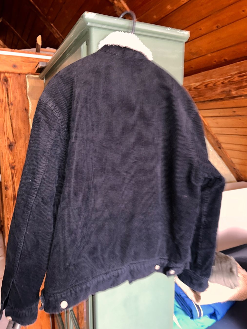 Jacken: Cordjacke mit Teddyfutter – Gebraucht aus Schwyz von Maerzetuepfli 2