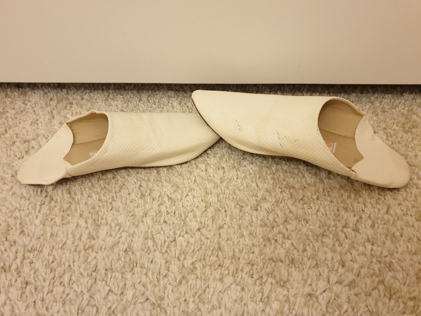 Scarpe da donna: Babouche 37, cuir, écru, bon état – Usato da Neuchâtel venduto da Verenas12 2