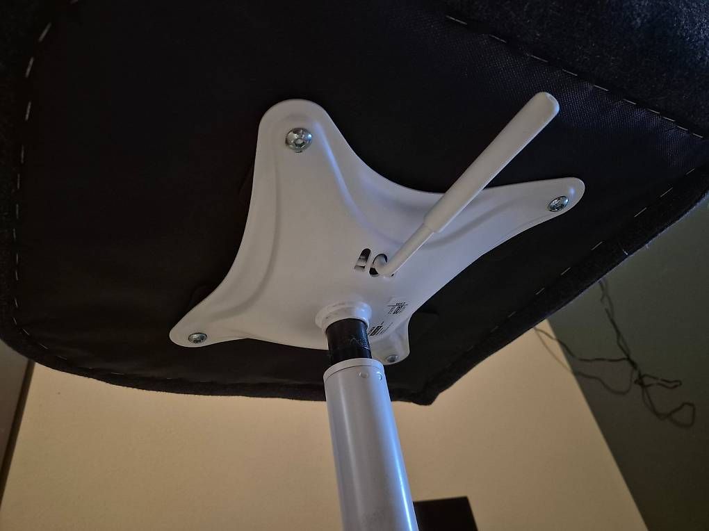 Ikea Sedie: Stuhlunterteil Rollen IKEA – Usato da Worb venduto da Excalire 1