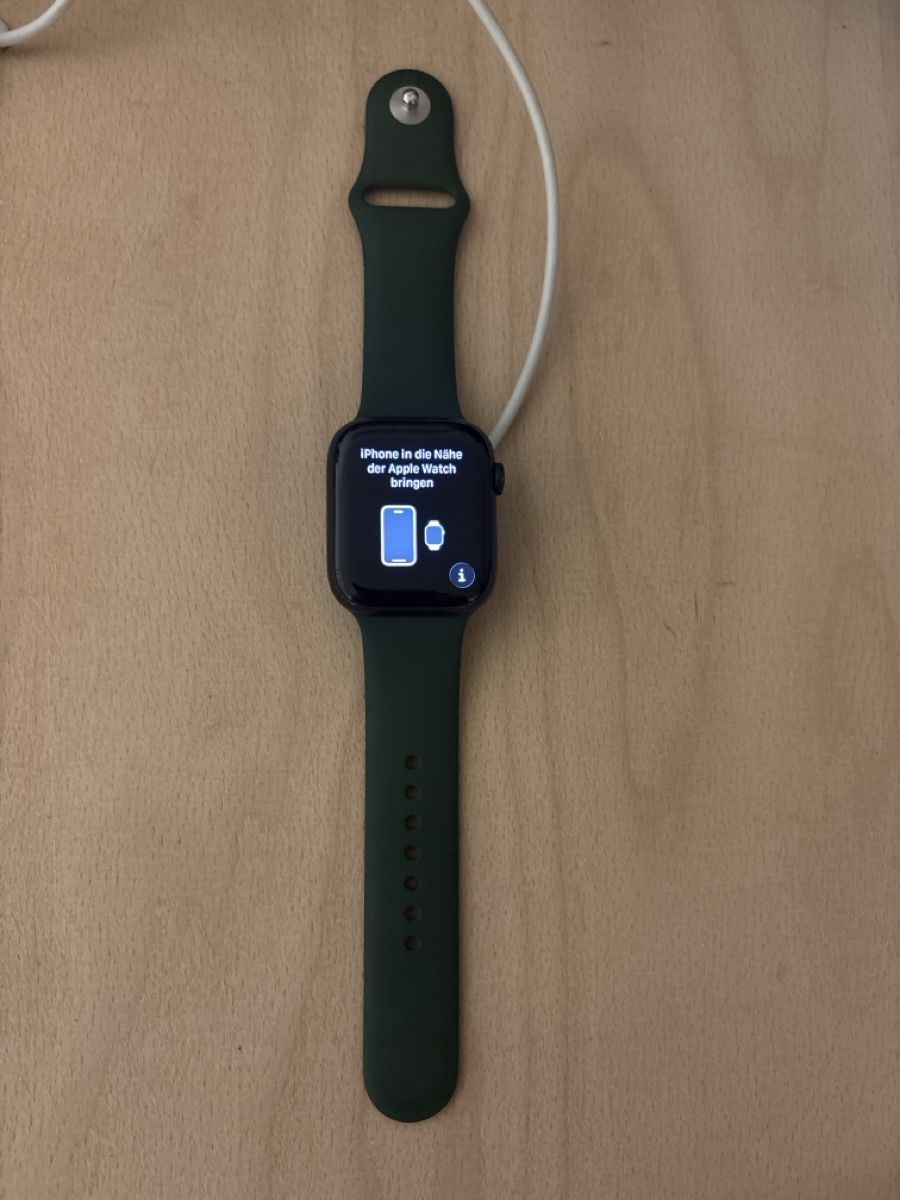 Apple Smartwatch: Apple Watch Series 7 – Usato da Steinhausen venduto da rommy24