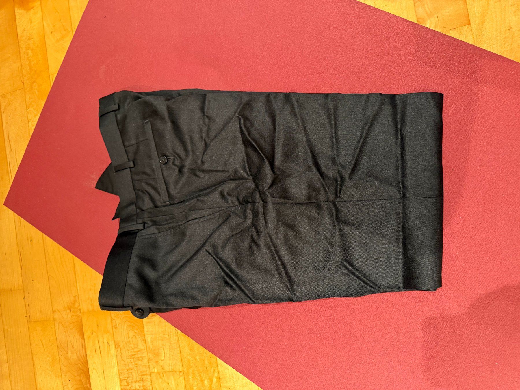 Uniformi: Graue Piloten-Uniform mit Ärmelabzeichen gebraucht – Usato da Gümligen venduto da ma__px5s 4