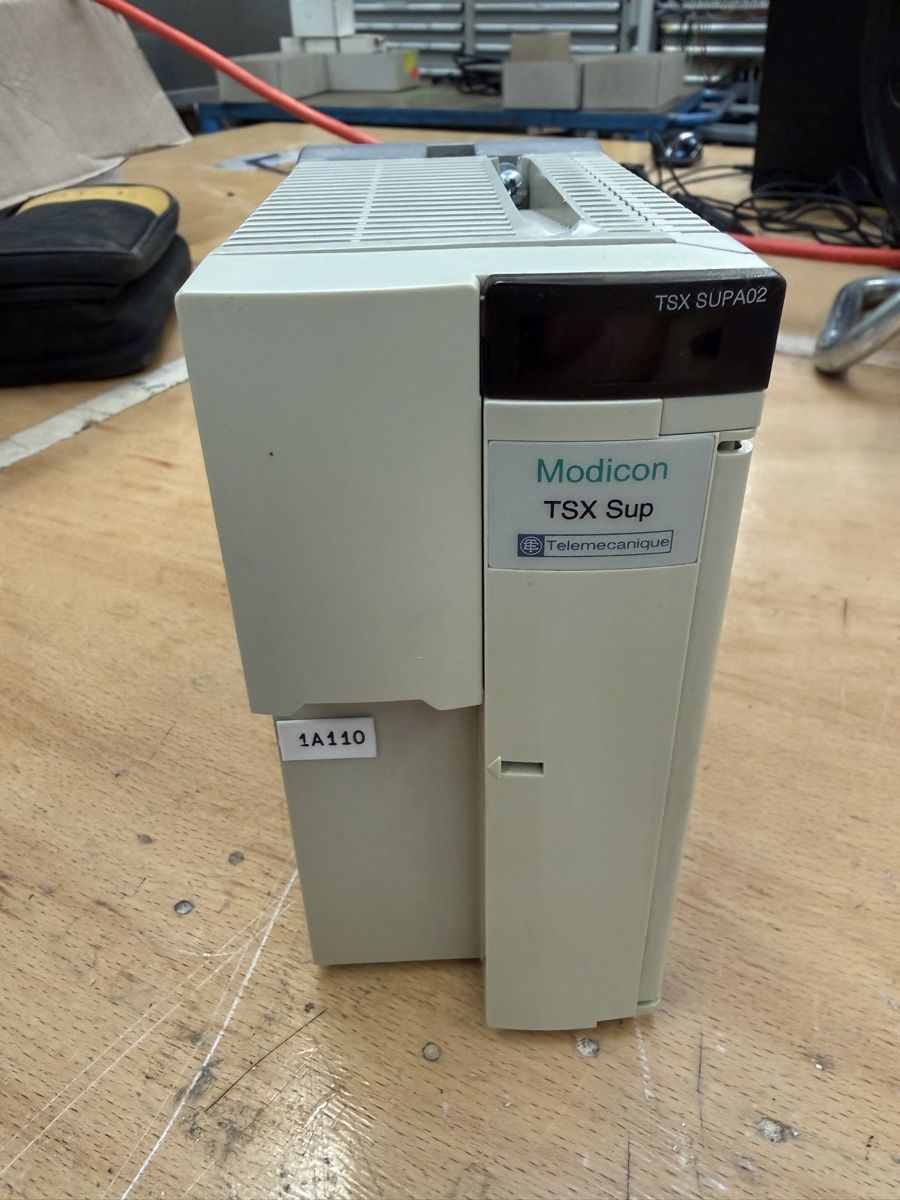 Schneider Composants électroniques: Schneider Electric TSX SUP A02 – D'occasion à Kirchdorf AG par Domigall.Daniel