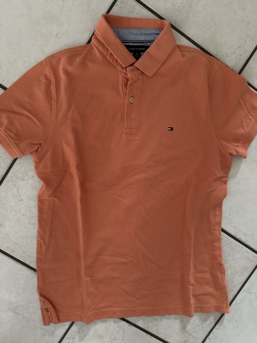 Tommy Hilfiger T-shirt: Tommy Hilfiger T-Shirts for Men – Usato da Davos Platz venduto da Anakonda1 1
