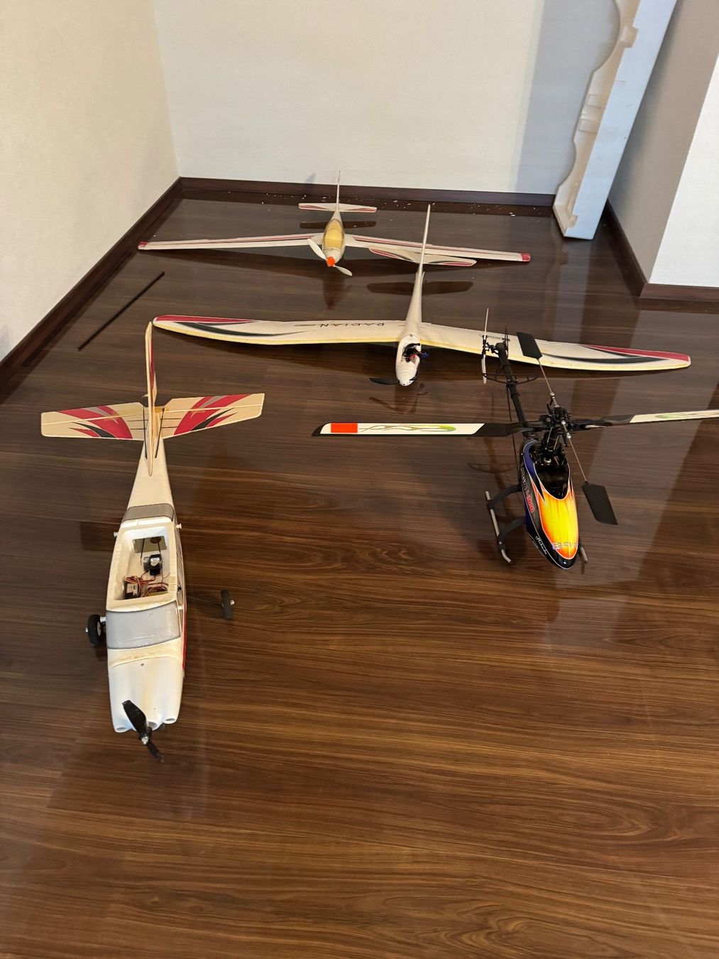 RC Kits de montage: Heli und Segler – D'occasion à Gurmels par meinealltagshelfer 2