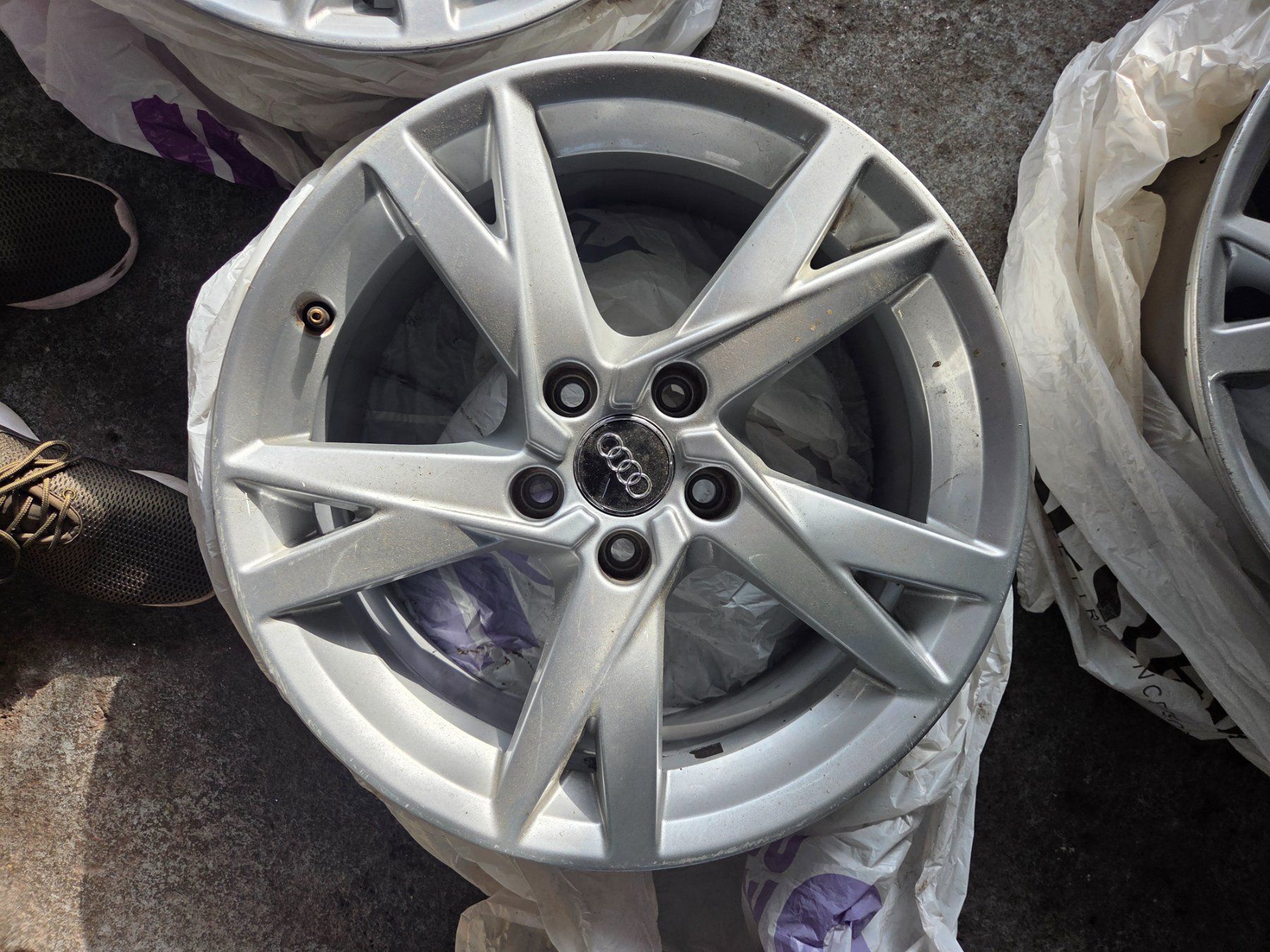 Audi Cerchioni: Jantes Audi 17 pouces – Usato da Yverdon-les-bains venduto da vwg_89 3