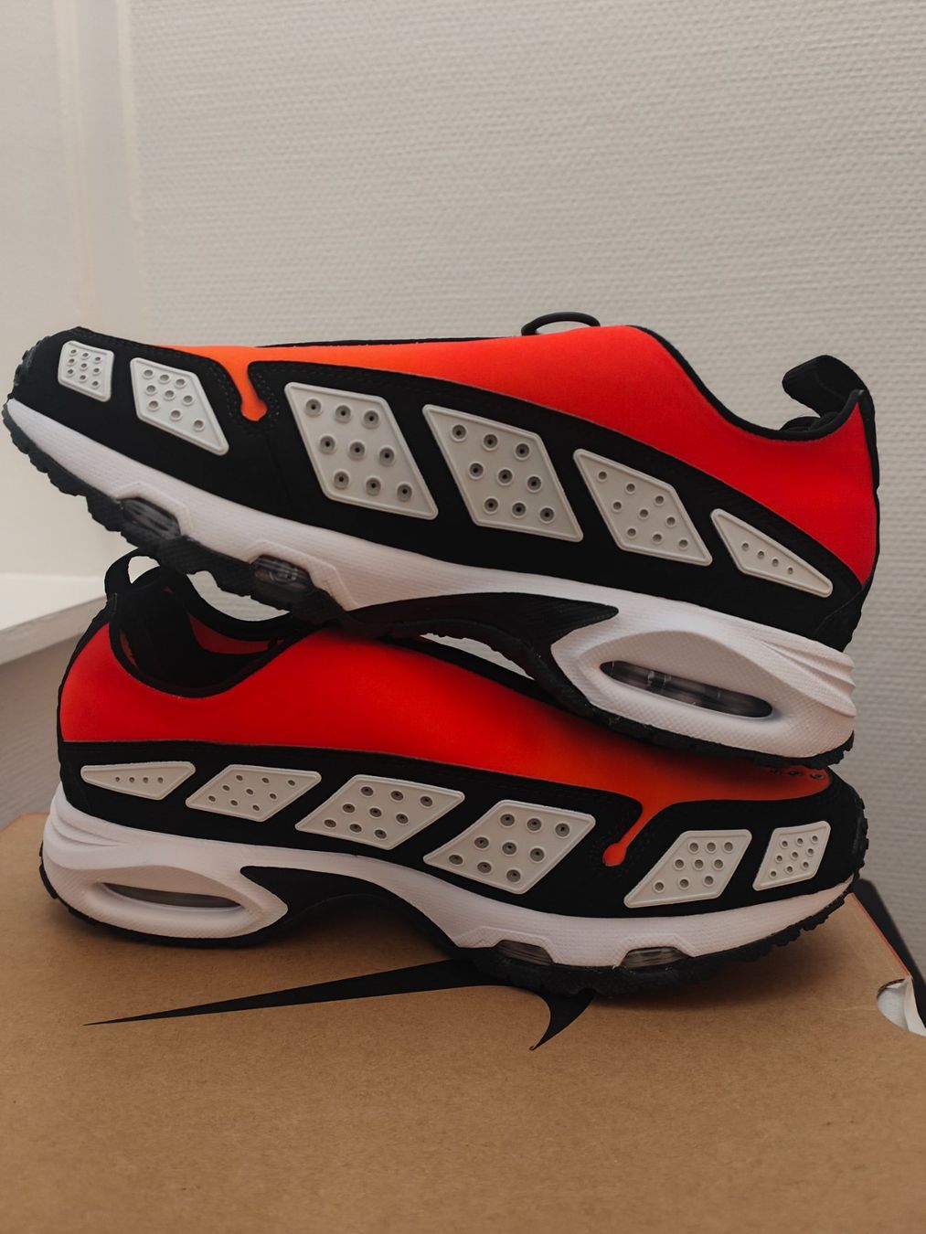 Nike Chaussures hommes: Nike air Max SNDR – Neuf avec emballage d'origine à Fleurier par dav_xx8y 1