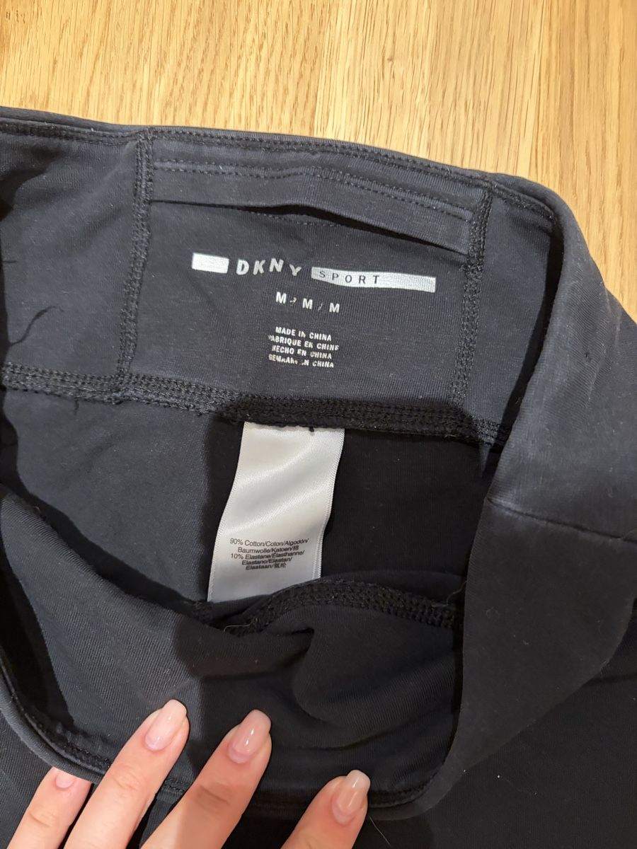 Nike Leggings: Yogahose Nike und DKNY Gr. M – Usato da Frauenkappelen venduto da SSCN01 2