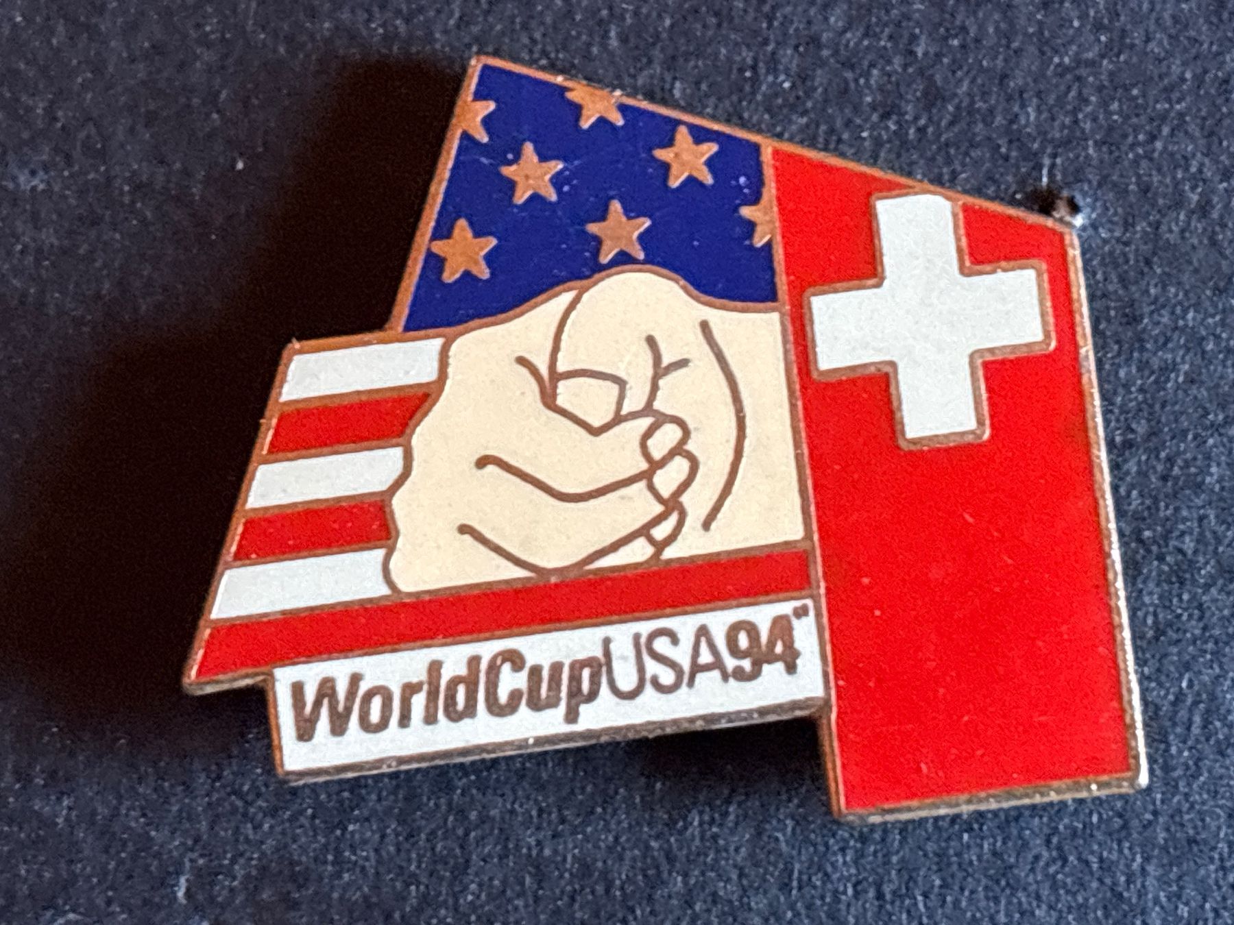 Placchette & Badge: Pins Fussball WM 94 – Usato da Lützelflüh-Goldbach venduto da NicoleL.