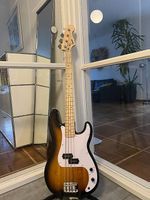 E-Bass Squier Precision Bass Sunburst + Garantie Top-Zustand