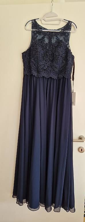 Kleider: Nachtblaues langes Abendkleid – Gebraucht aus Marbach SG von Maler35