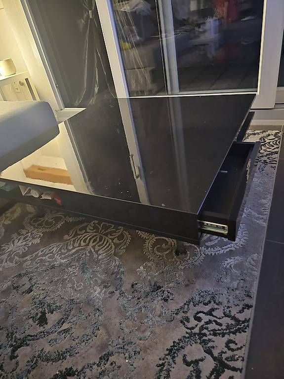 Tavoli: Salontisch – Usato da Jona venduto da d.r90