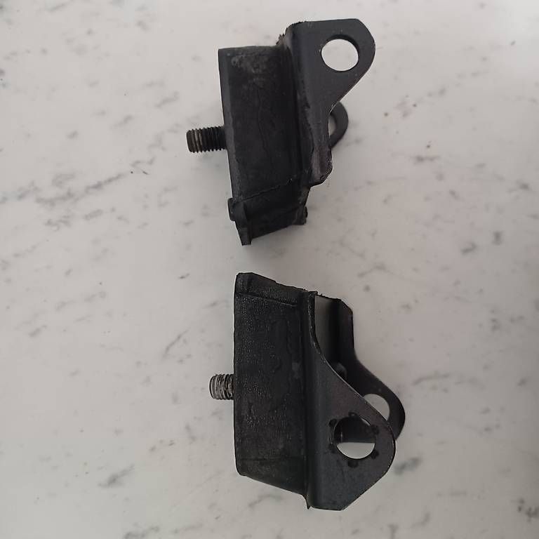Accessori per altri veicoli: 2 Supporti motore nuovi – Usato da Castel San Pietro venduto da iva_dvm7 2