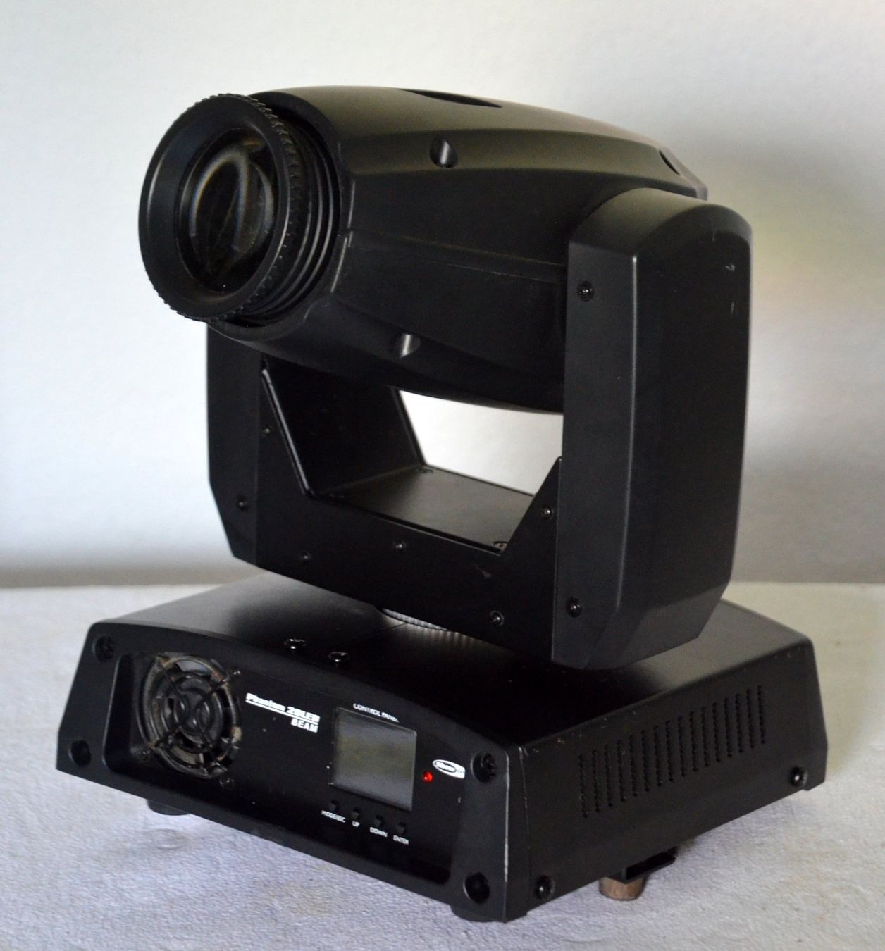 Showtec Lampade: ShowTec Phantom 20 LED Beam – Usato da Collonges venduto da arashee 5