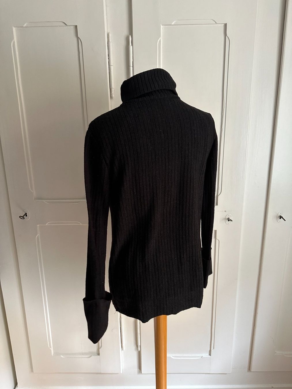Zara Maglioni & Felpe: ZARA - Rollkragen Strickpullover schwarz S – Usato da Zürich venduto da Diazaio 2