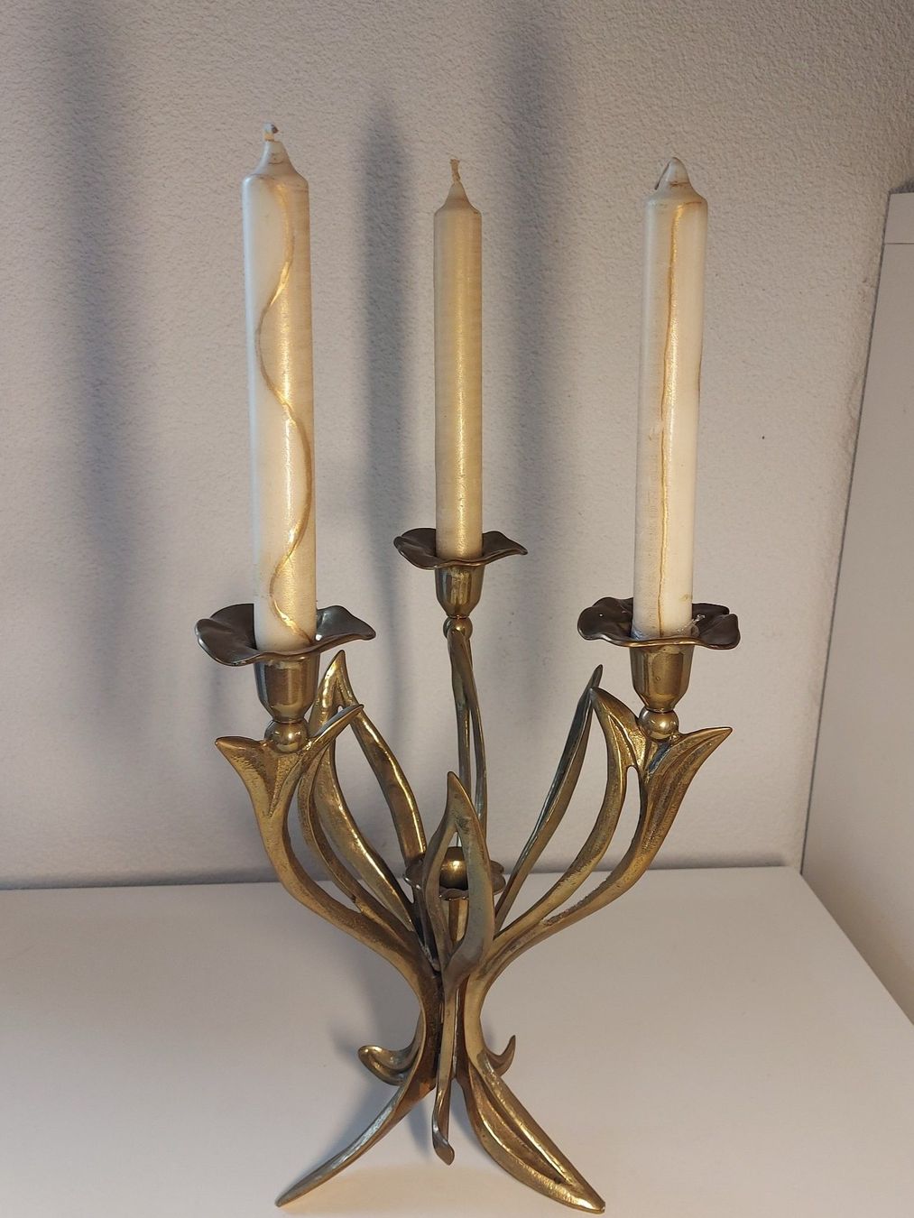Portacandele: Schwerer Jugendstil-Kerzenständer aus Messing, vierarmig – Usato da Schlieren venduto da  2