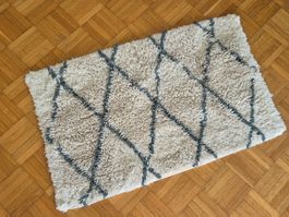 Kleiner Badteppich ca. 80 × 50 cm, flauschig