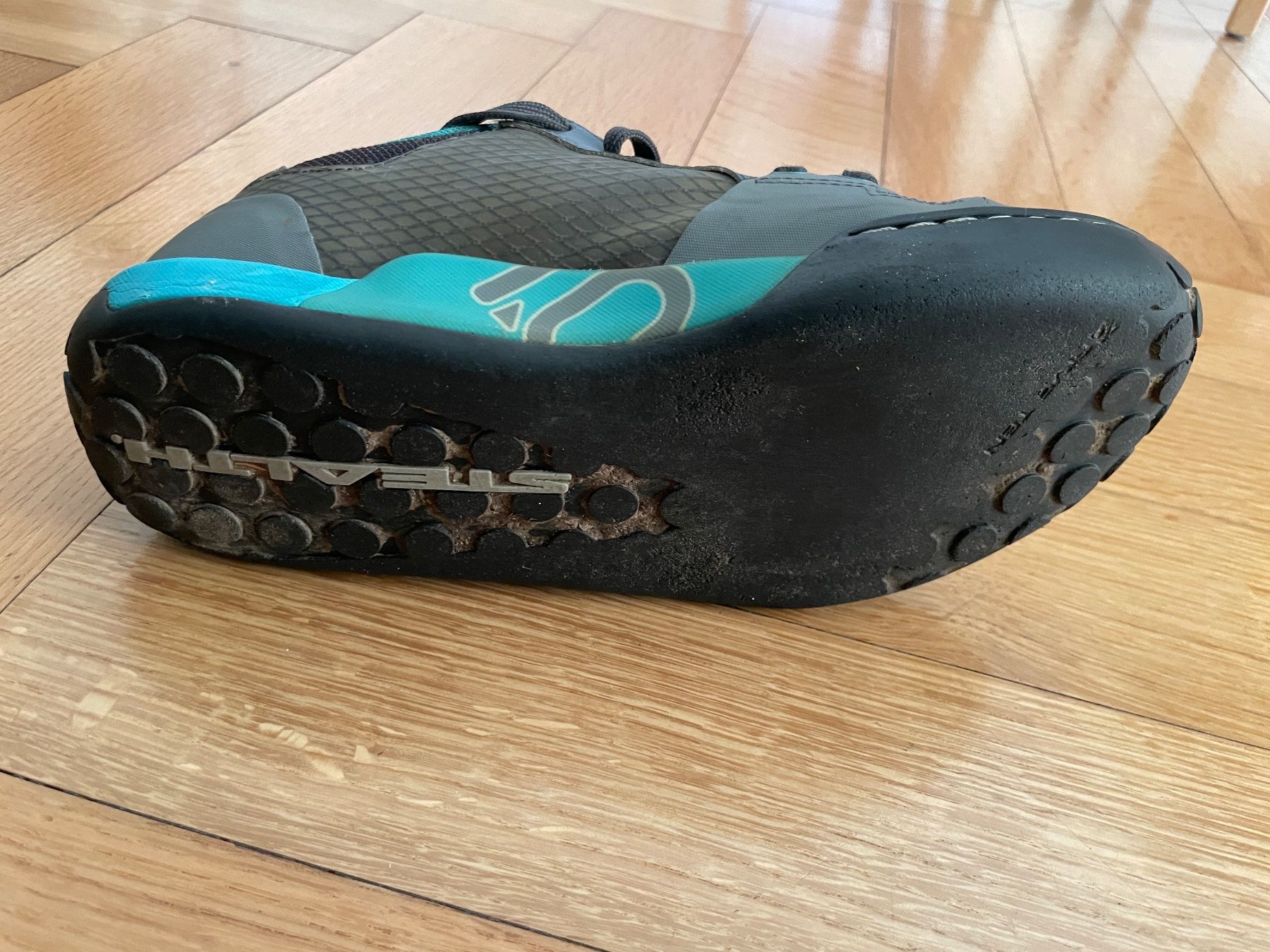 Five Ten Chaussures femmes: Five ten Bikeschuhe – D'occasion à Bern par fisibelli 4