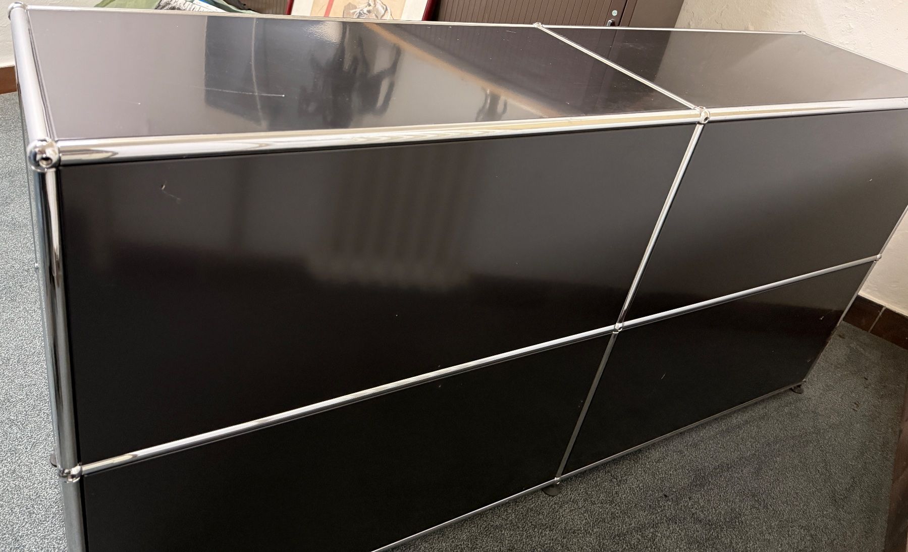 USM Cassettiere: USM Haller Sideboard 2x2 schwarz – Usato da Gelterkinden venduto da Vanillasky66 3
