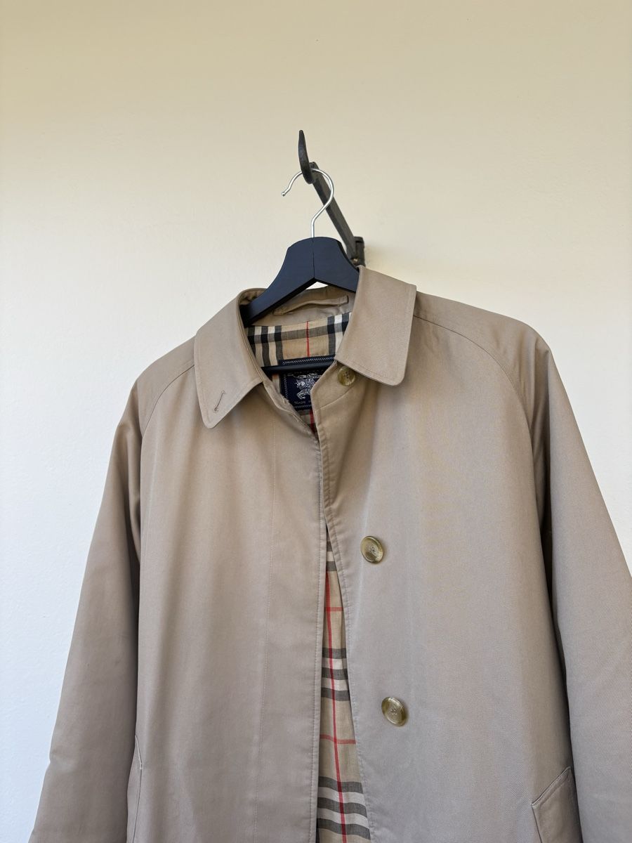 Burberry Cappotti: Burberry Trenchcoat – Usato da Bern venduto da Ivvy 2