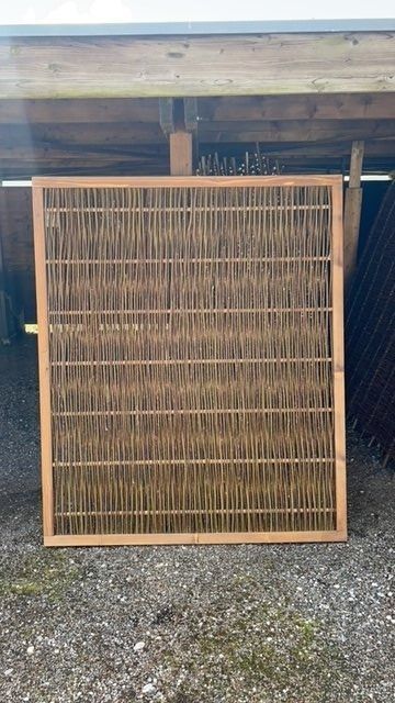 Sichtschutz: Weidenzaun mit Rahmen 180 x 180cm – Neu und originalverpackt aus Thunstetten von chriguoester 1