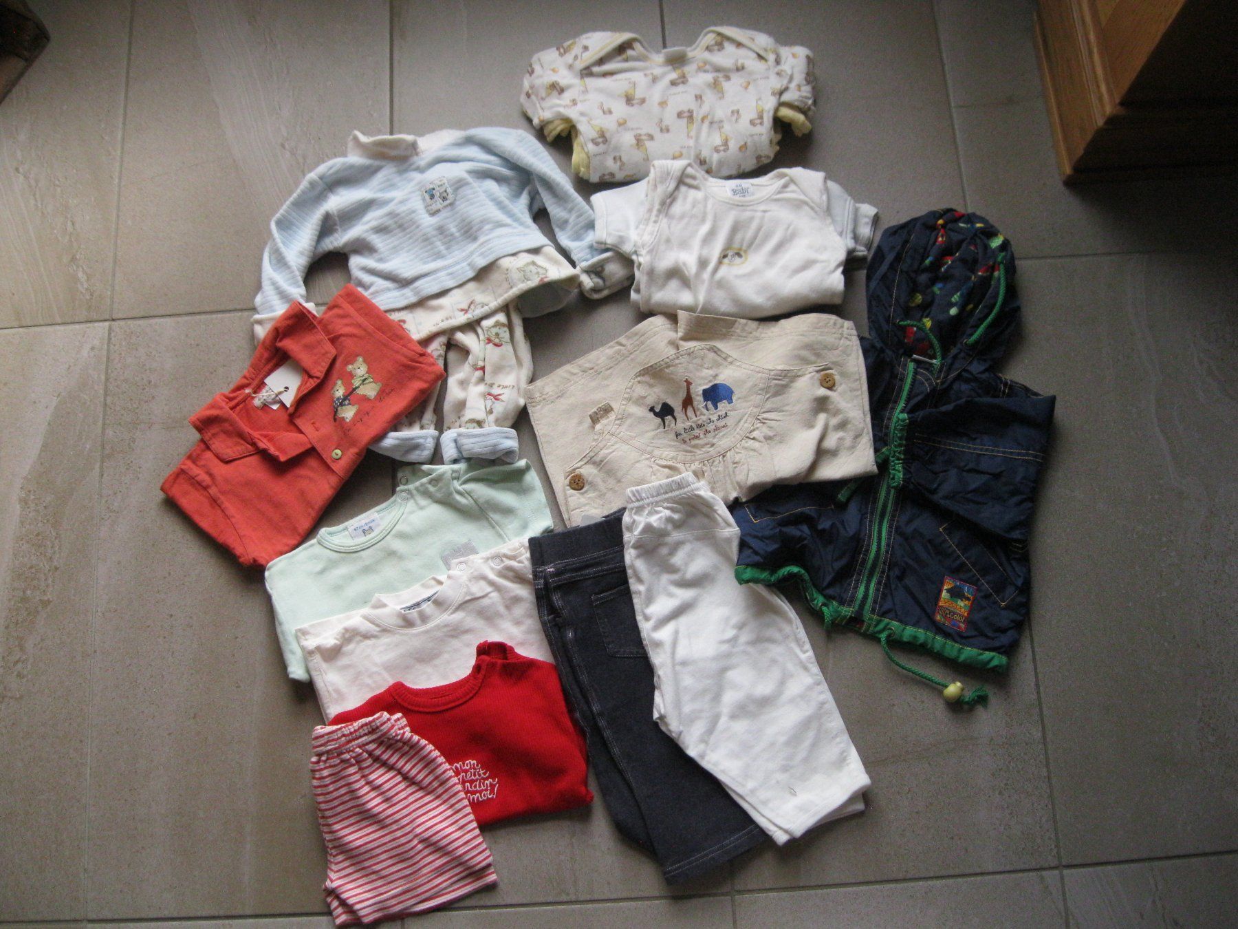 Lotti & Set di vestiti: lot 18 pièces taille 62 – Usato da vouvry venduto da -tivoli-